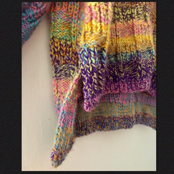 HAND KNITTED MULTI-COLOR ASYMMETRICAL SWEATER - Picture 4 of 8